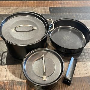 Camping Pots and Pans - 6 Piece Set